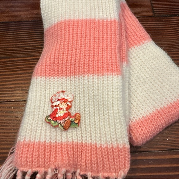 Vintage 1981 Strawberry Shortcake Pink/White Orlon Scarf American Greetings USA - Picture 3 of 7